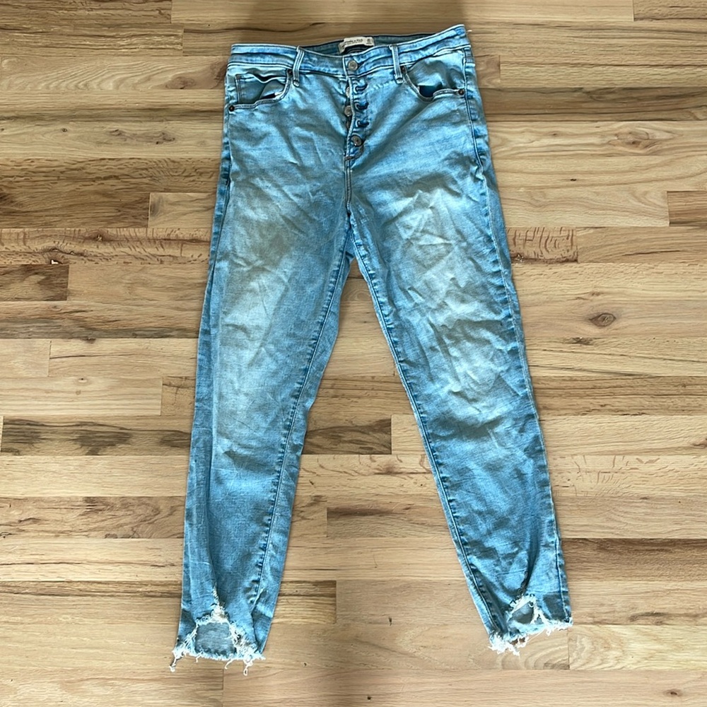 A&F Abercrombie and Fitch 31/12 high rise super skinny ankle
